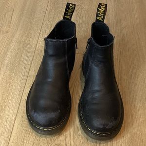* Dr. Martens Leather Chelsea Boots Size 3 Black Boots